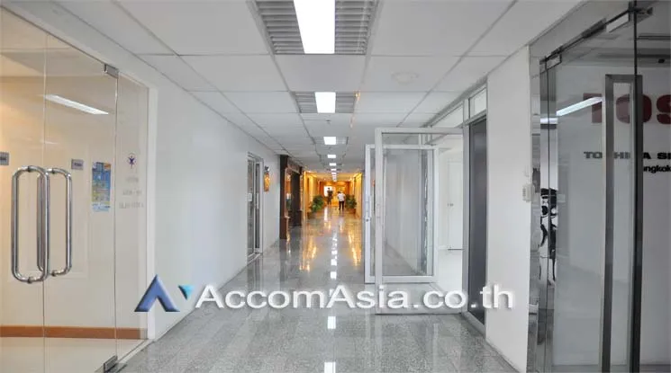 unit Office space For Rent in Silom, Bangkok  near BTS Chong Nonsi - MRT Sam Yan (AA11057)
